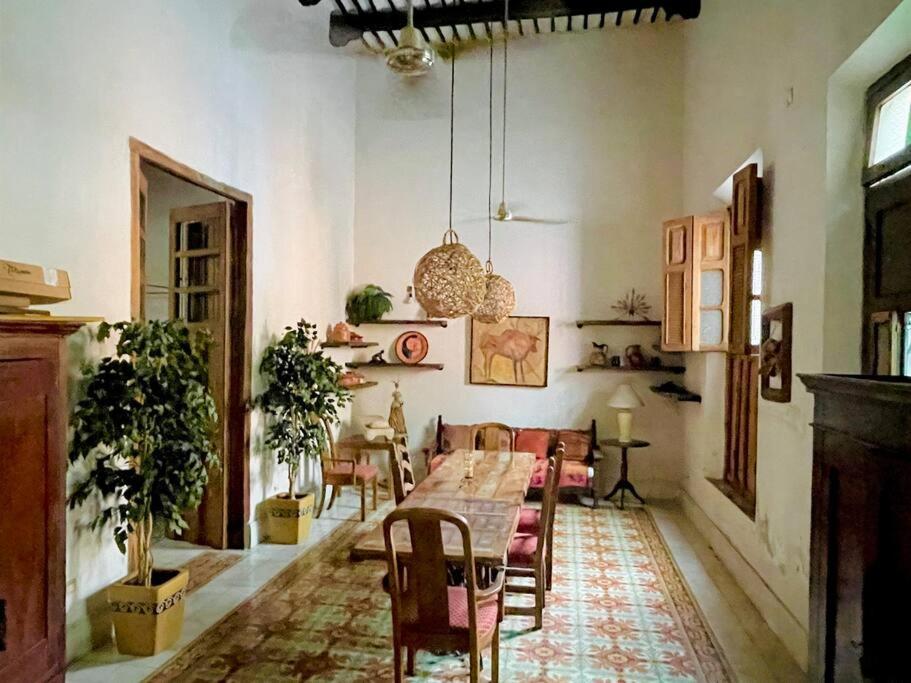 House Dzalbay Santa Lucia With Hot Tub Villa Mérida Eksteriør bilde