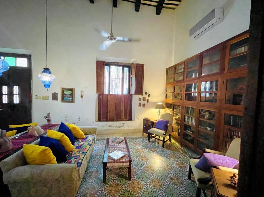 House Dzalbay Santa Lucia With Hot Tub Villa Mérida Eksteriør bilde