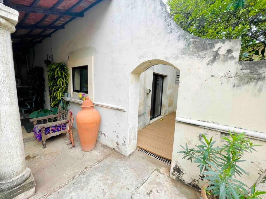 House Dzalbay Santa Lucia With Hot Tub Villa Mérida Eksteriør bilde